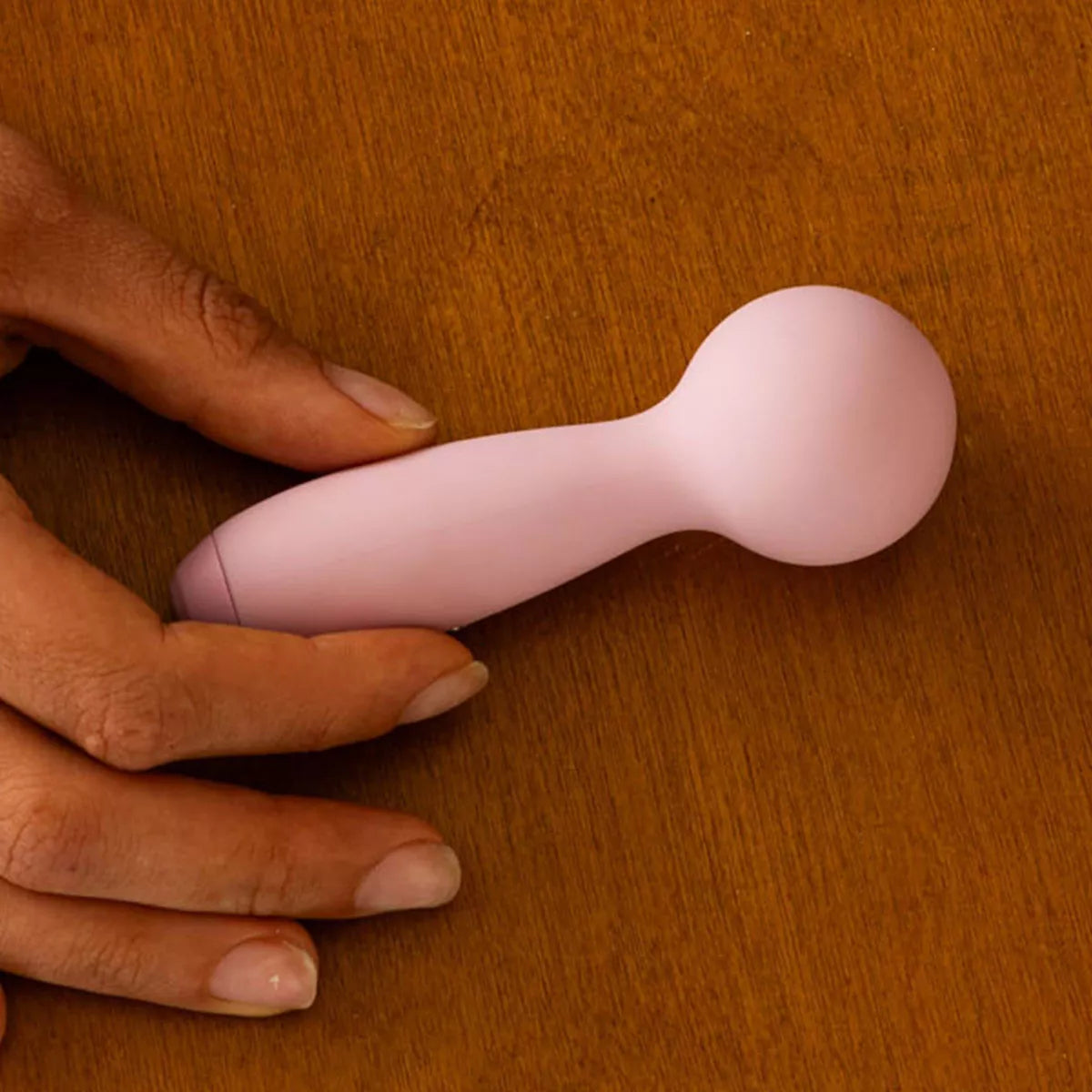 Hello Cake Pocket Wand Mini Travel Vibrator